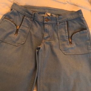 True meaning capri pants size 2